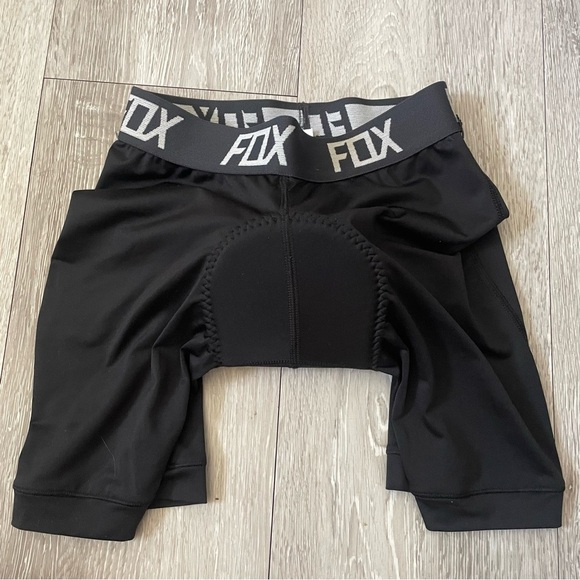 Fox Padded Biking Cycling Shorts Black Size 26 Small - Picture 1 of 3